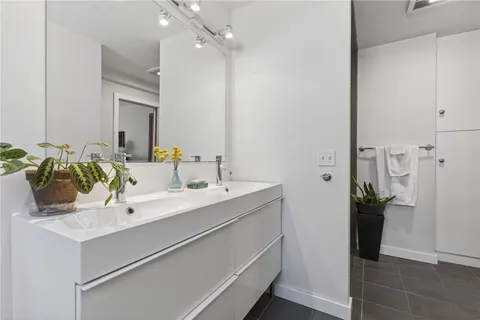 $1,725,000 | 85 Gounod Road, Westerly, RI 02891