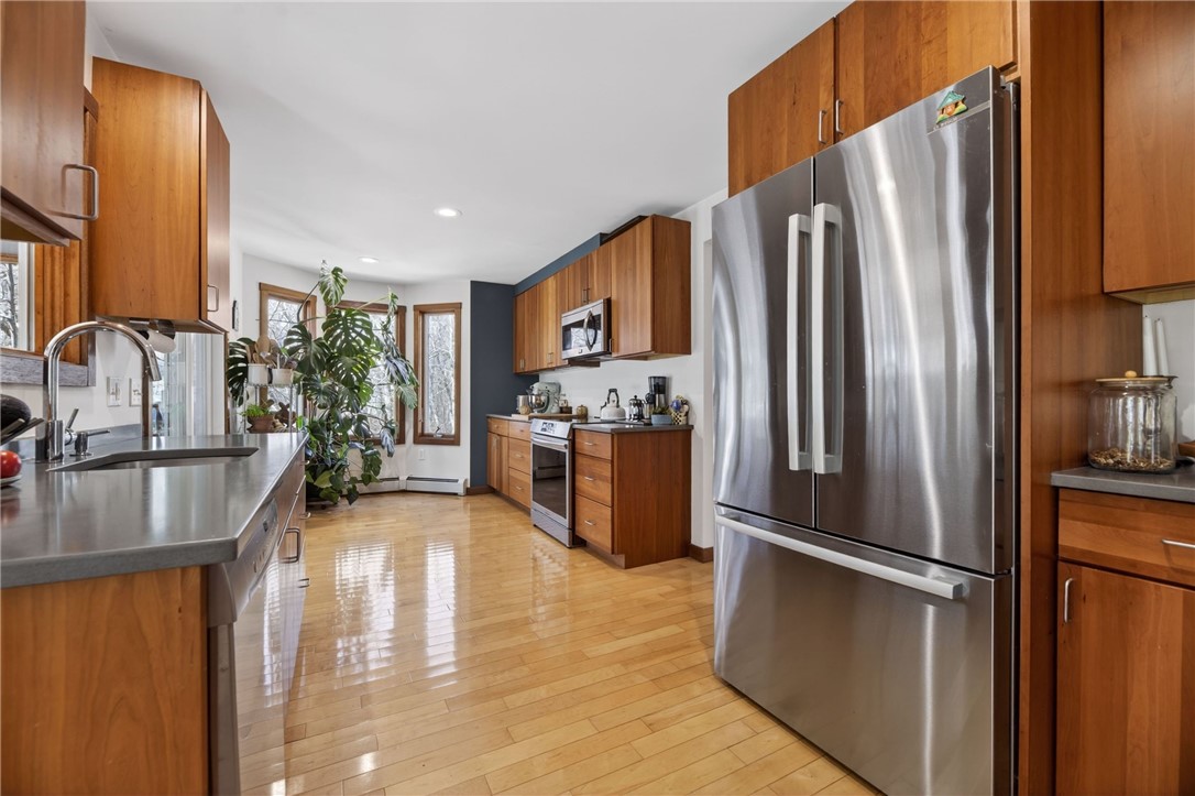 85 Gounod Road Westerly, RI 02891 - Photo 4 of 46