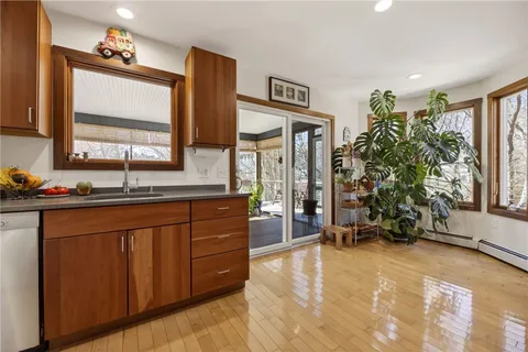 $1,725,000 | 85 Gounod Road, Westerly, RI 02891