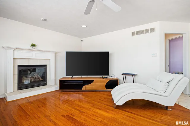 $374,900 | 4815 North Weaverridge Boulevard, Peoria, IL 61615