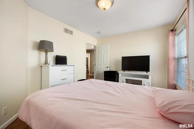 $374,900 | 4815 North Weaverridge Boulevard, Peoria, IL 61615