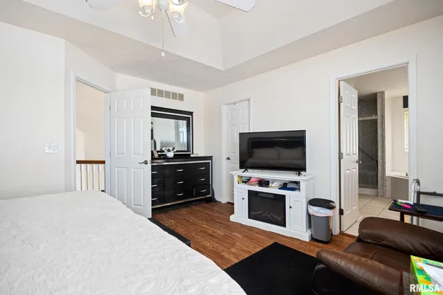 $374,900 | 4815 North Weaverridge Boulevard, Peoria, IL 61615