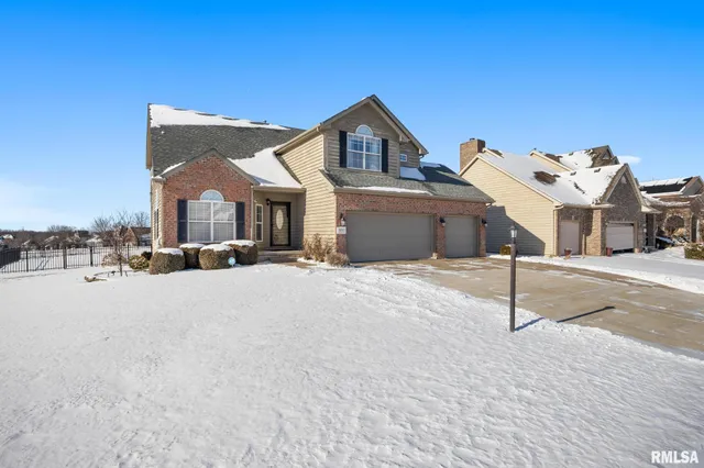 $374,900 | 4815 North Weaverridge Boulevard, Peoria, IL 61615