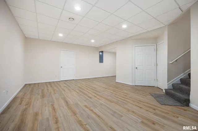 $374,900 | 4815 North Weaverridge Boulevard, Peoria, IL 61615