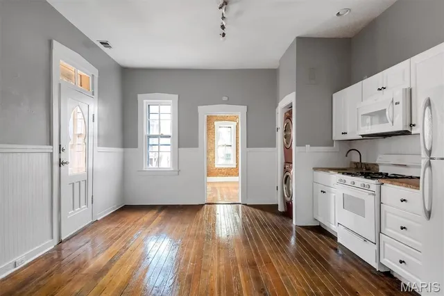 $1,250 | 1906 Cherokee Street, St. Louis, MO 63118