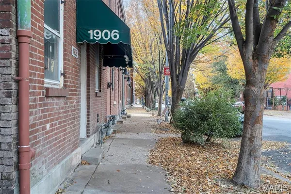 $1,250 | 1906 Cherokee Street, St. Louis, MO 63118