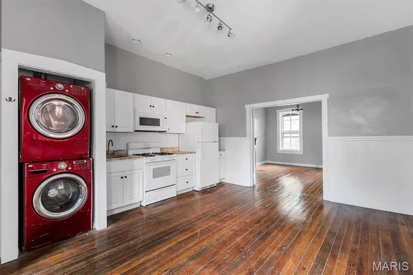 $1,250 | 1906 Cherokee Street, St. Louis, MO 63118