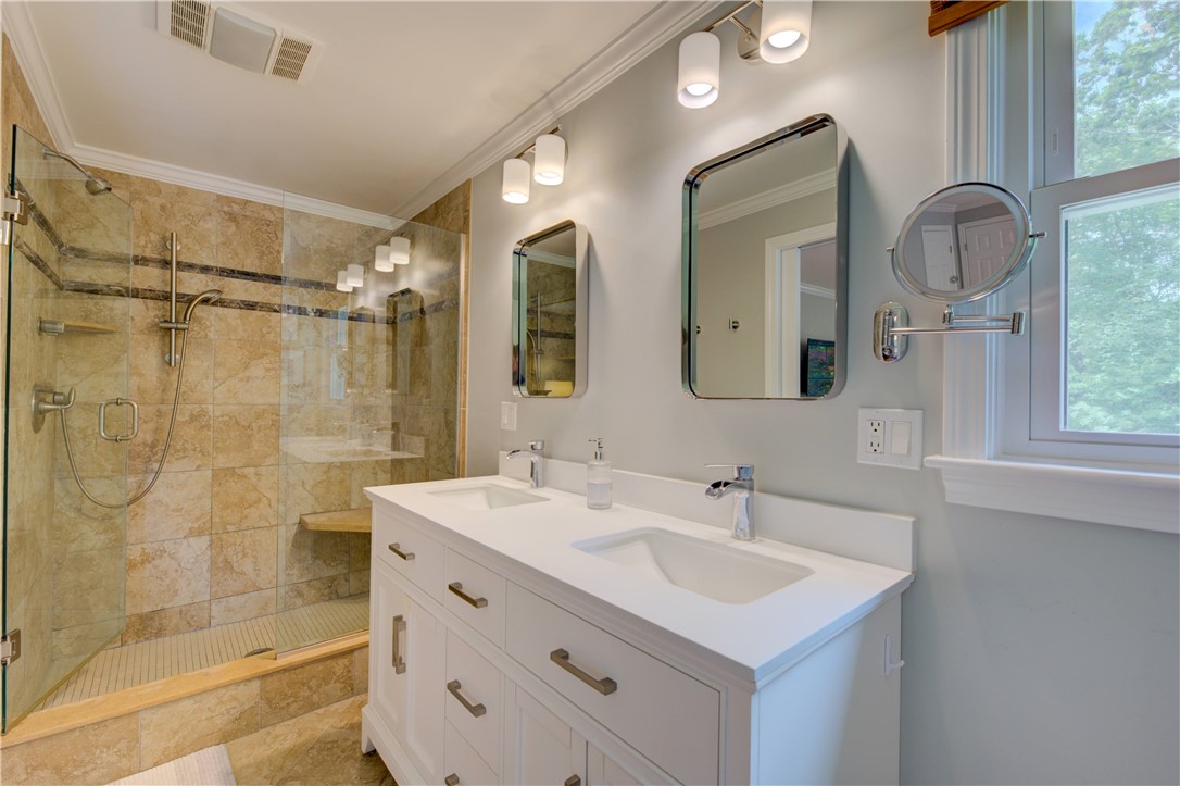 22 Pinetop Road Barrington, RI 02806 - Photo 26 of 40