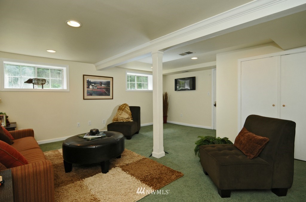14231 Southeast Allen Rd. Bellevue, WA 98006 - Photo 11 of 15