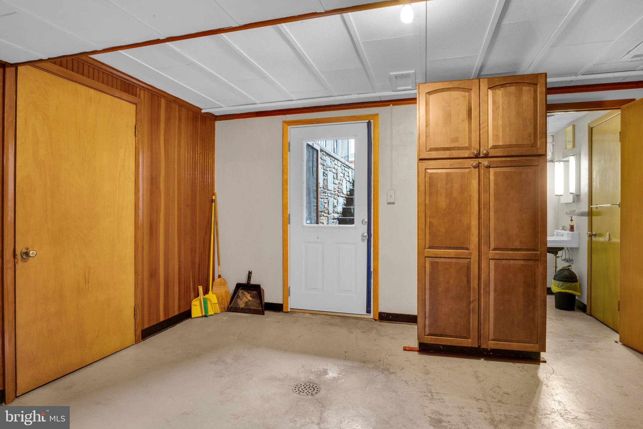 301 East Elm Avenue Hanover, PA 17331 - Photo 36 of 46 an empty room with windows