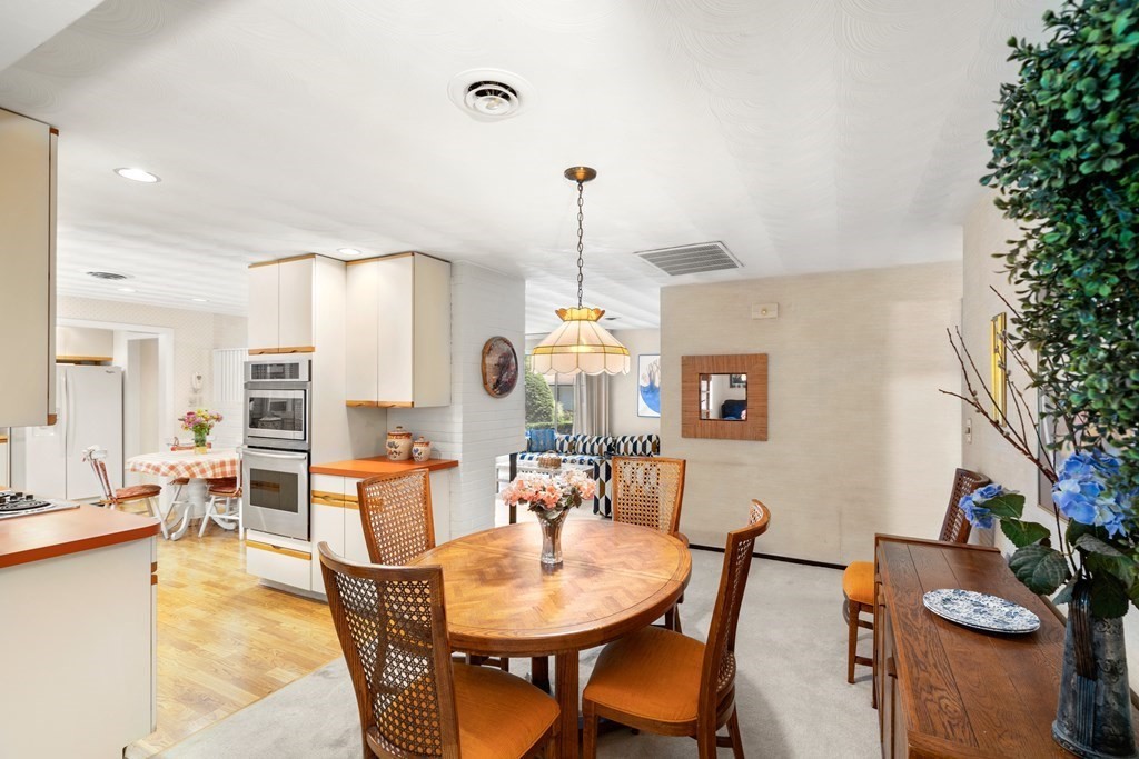 13 Michael Road Framingham, MA 01701 - Photo 8 of 29 Gallery Image 8