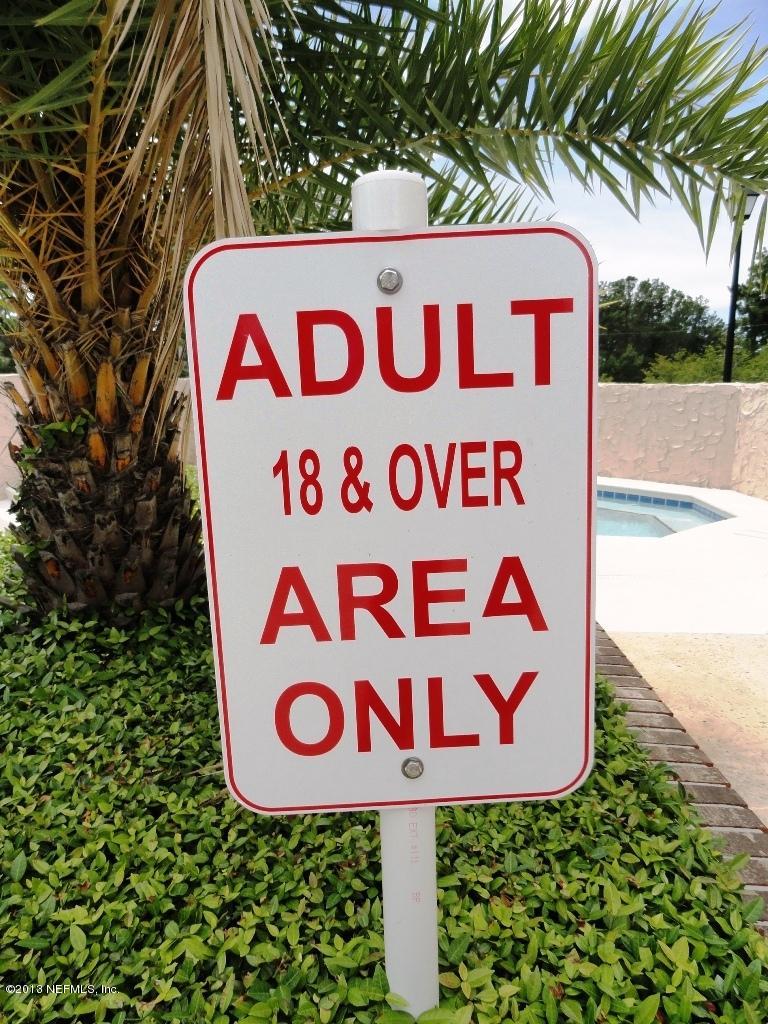 811 Tournament Road Ponte Vedra Beach, FL 32082 - Photo 23 of 33 Neighborhood Adult Pool and Spa Area