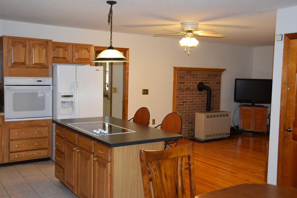 332 Cold Spring Road Belchertown, MA 01007 - Photo 8 of 23 Gallery Image 8