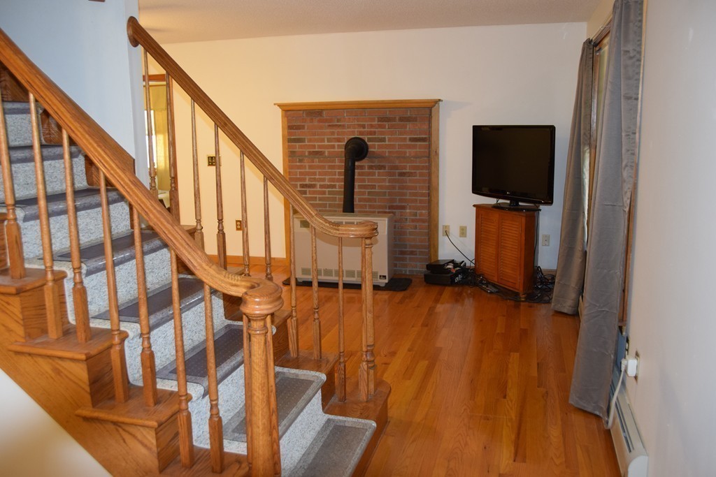 332 Cold Spring Road Belchertown, MA 01007 - Photo 9 of 23 Gallery Image 9