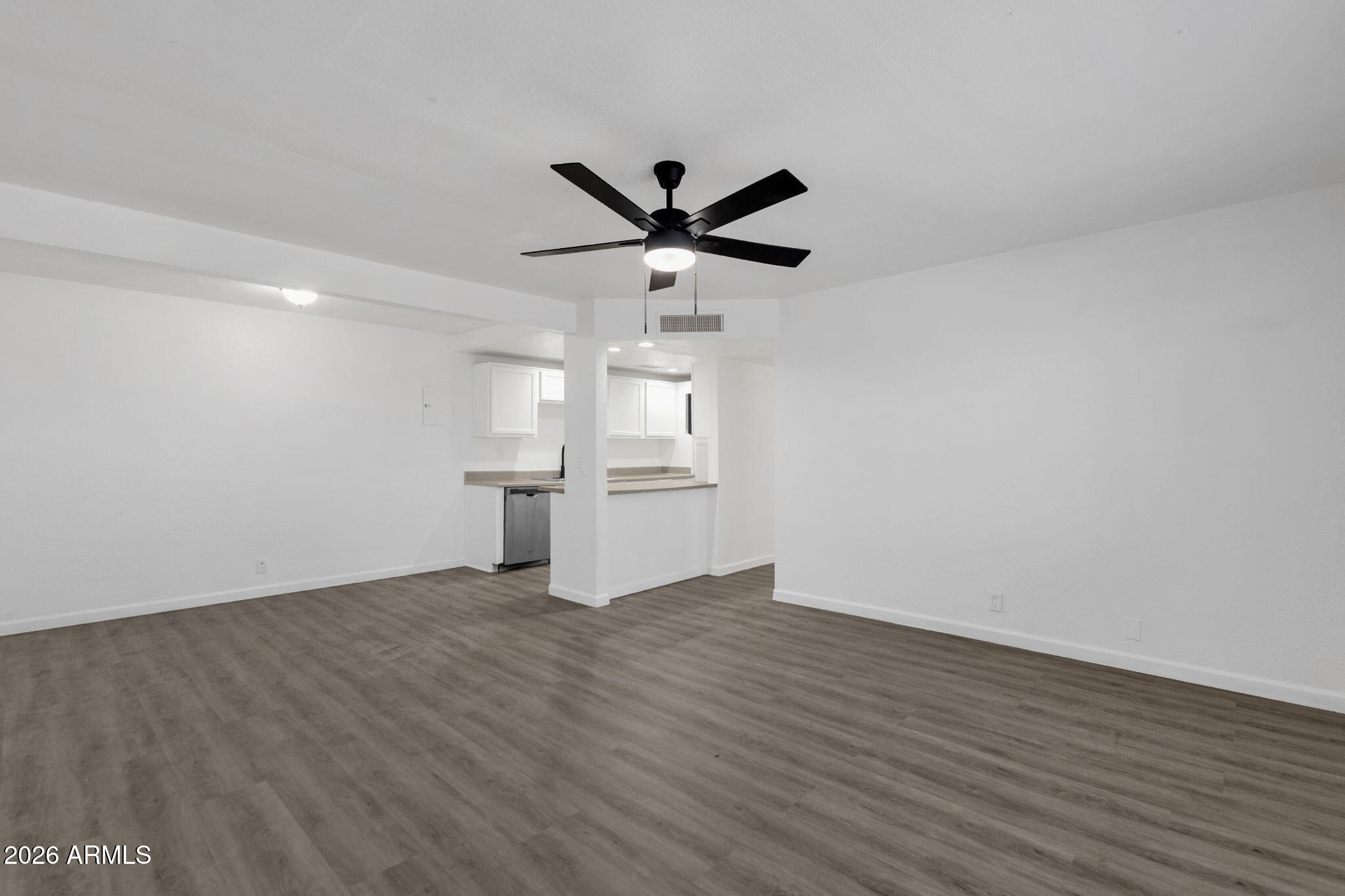 424 West Brown Road, Unit 202 Mesa, AZ 85201 - Photo 4 of 19