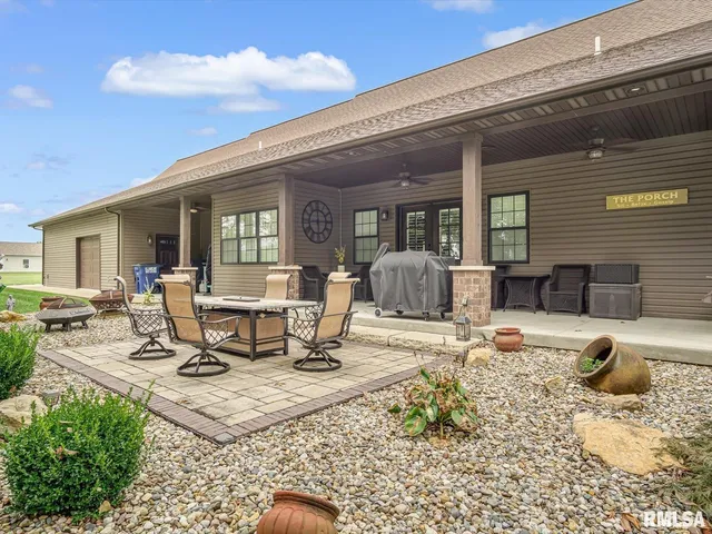 $525,000 | 432 Indian Trail, Pinckneyville, IL 62274