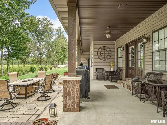 $525,000 | 432 Indian Trail, Pinckneyville, IL 62274