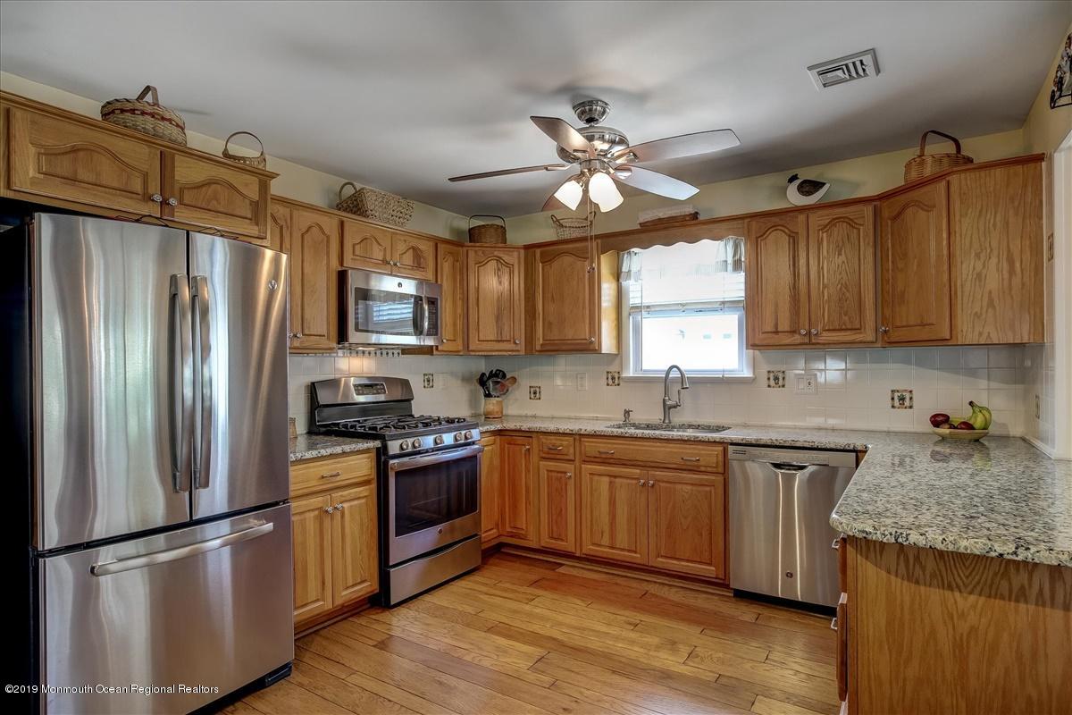 115 Whippany Road Barnegat, NJ 08005 - Photo 12 of 34 12-Kitchen