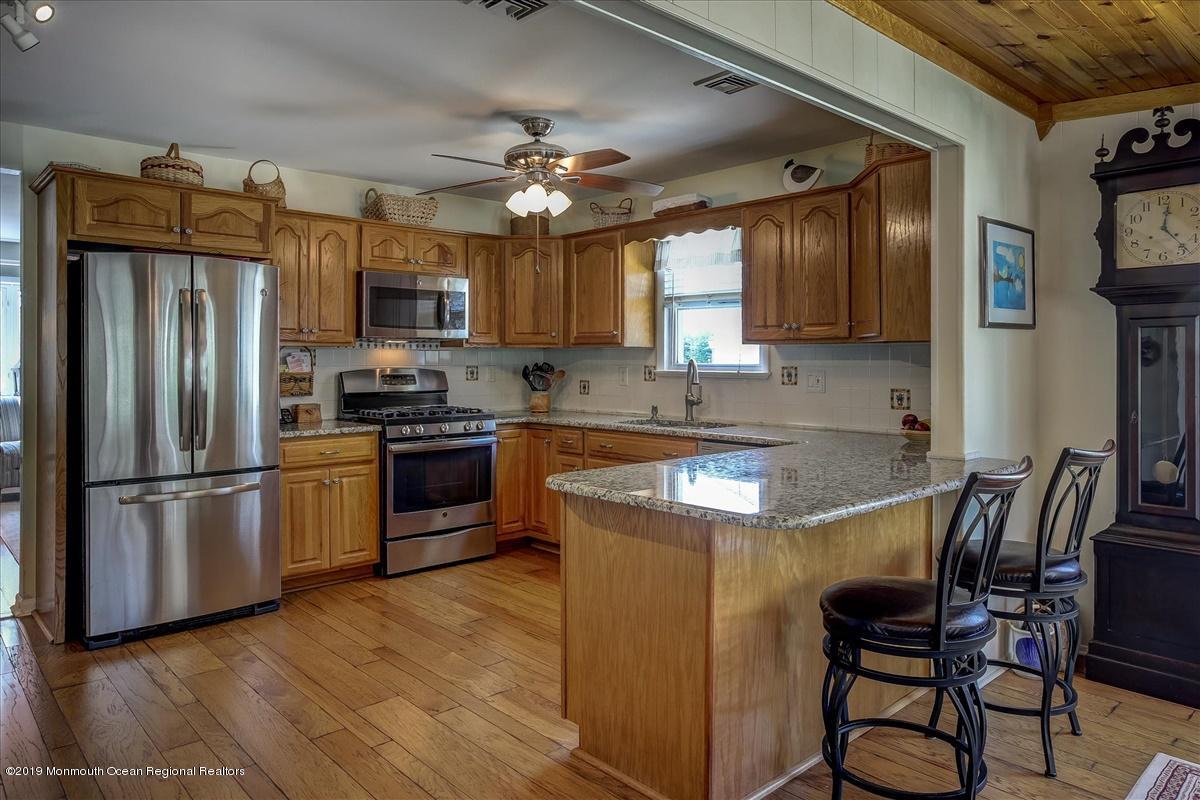 115 Whippany Road Barnegat, NJ 08005 - Photo 14 of 34 14-Kitchen(1)