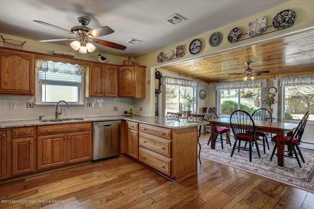 115 Whippany Road Barnegat, NJ 08005 - Photo 10 of 34 10-Kitchen_&_Dining