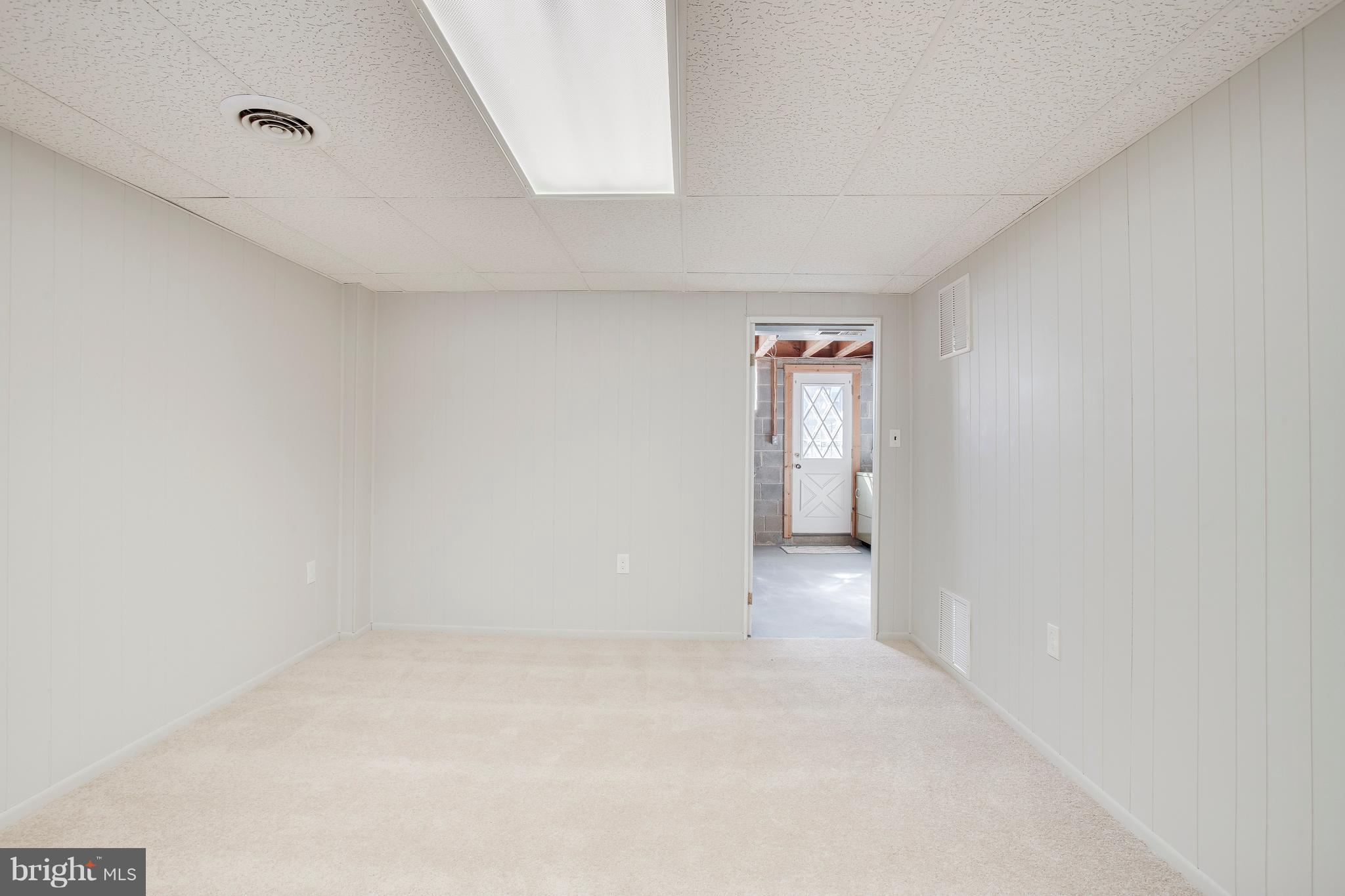 704 Kingston Road Baltimore, MD 21220 - Photo 29 of 37
