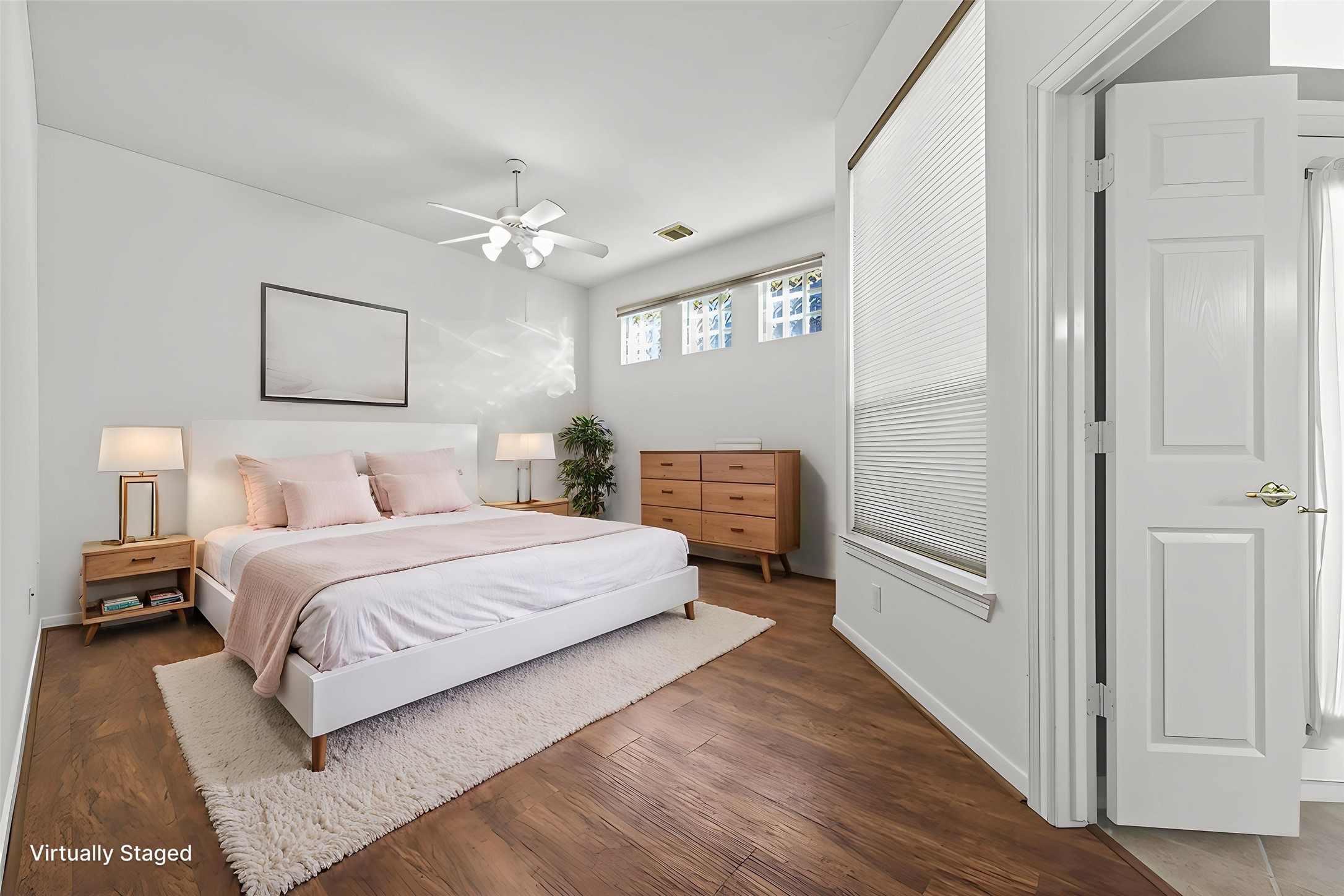 27 Sovereign Way Conroe, TX 77384 - Photo 24 of 49 One of the two primary bedrooms with ensuite