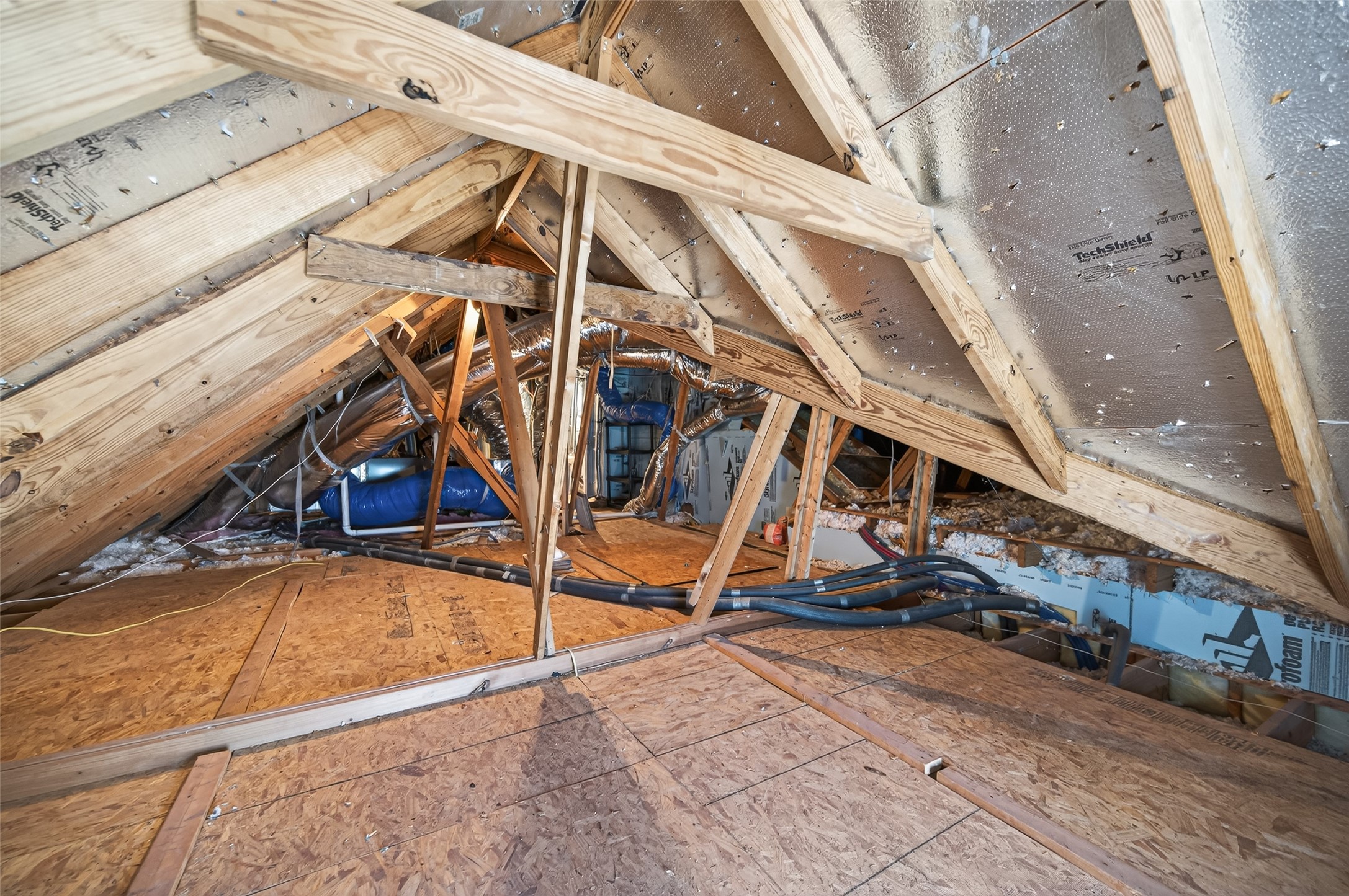 27 Sovereign Way Conroe, TX 77384 - Photo 41 of 49 Walk into all this storage up stairs