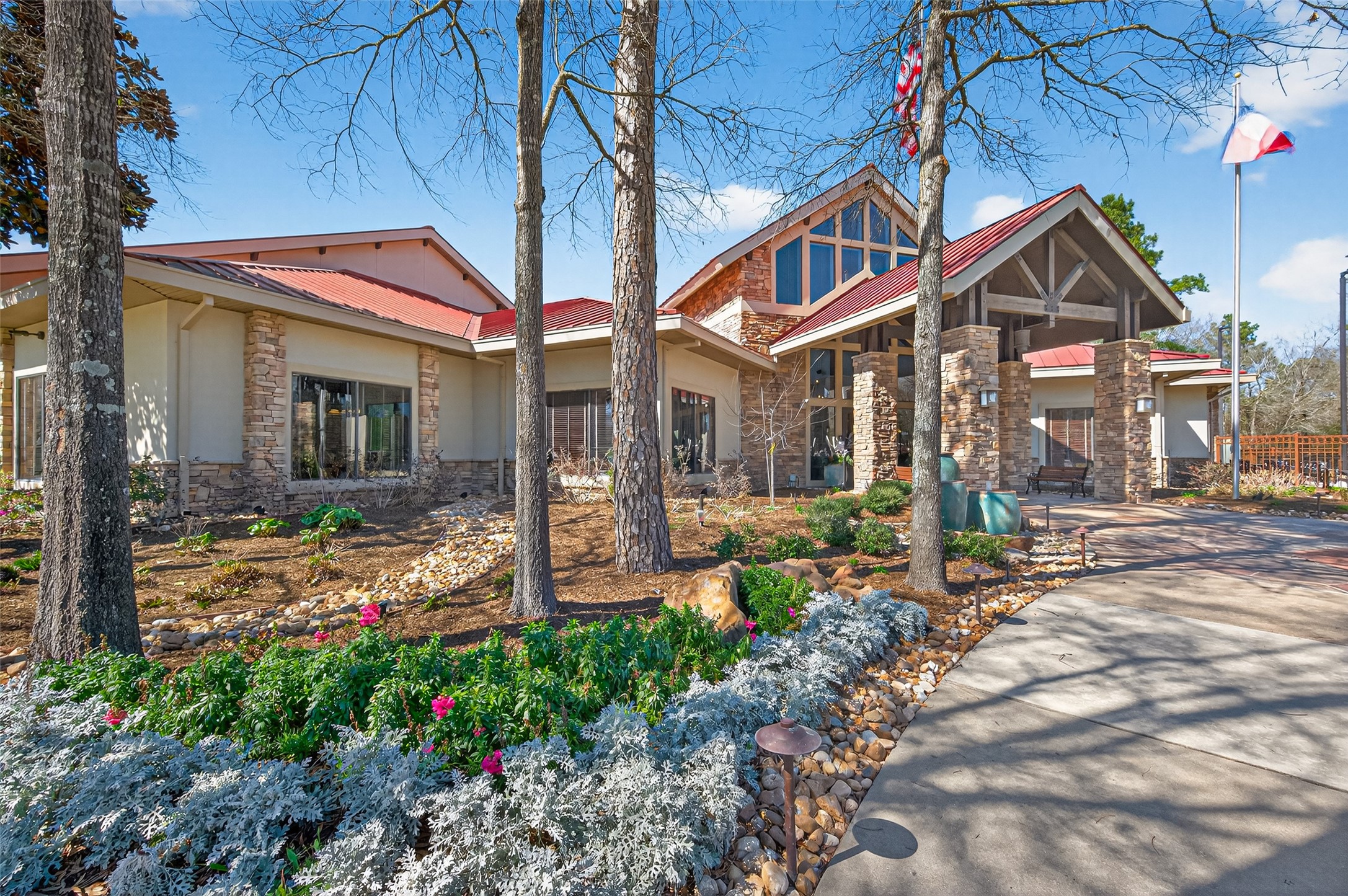 27 Sovereign Way Conroe, TX 77384 - Photo 44 of 49 Beautiful club house