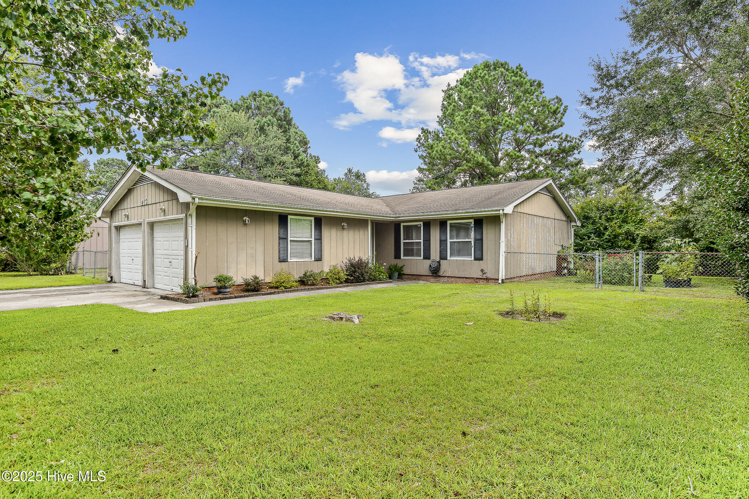 215 Poplar Road Havelock, NC 28532 - Photo 1 of 26 01