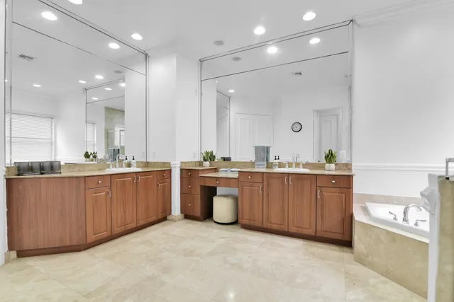 $10,000 | 10703 Versailles Boulevard, Wellington, FL 33449