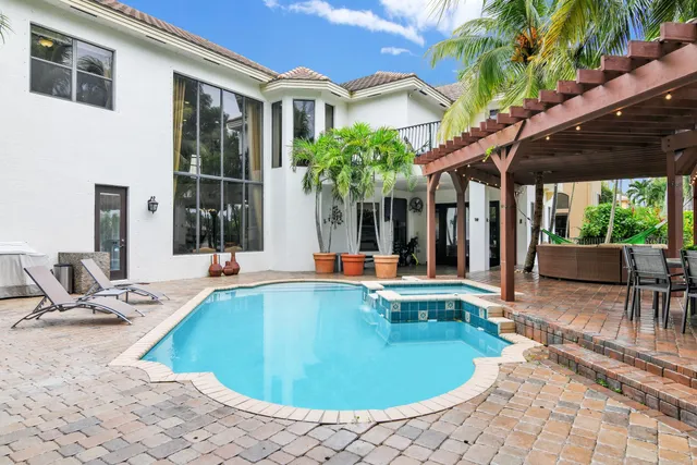 $10,000 | 10703 Versailles Boulevard, Wellington, FL 33449