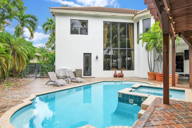 $10,000 | 10703 Versailles Boulevard, Wellington, FL 33449