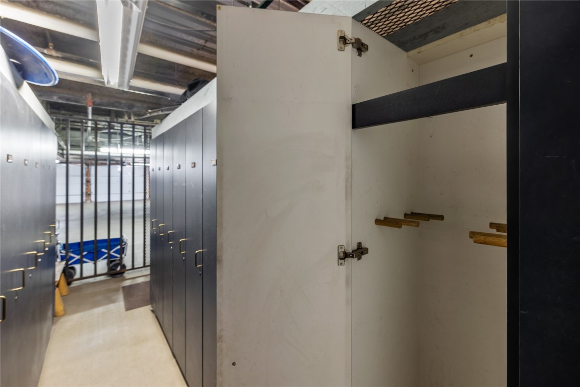 22714 Highway 6, Unit 5989 Keystone, CO 80435 - Photo 29 of 37 a view of hallway with furniture and a rug