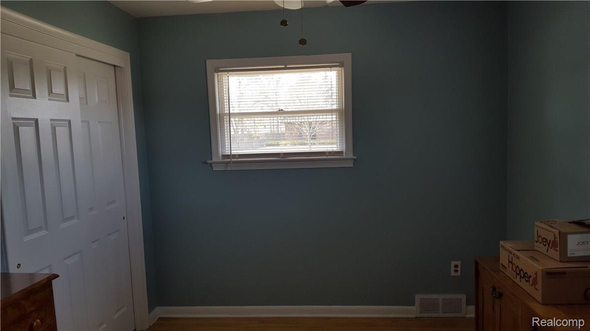 527 Byron Road Howell, MI 48843 - Photo 14 of 24 Byron New Pic5.jpg