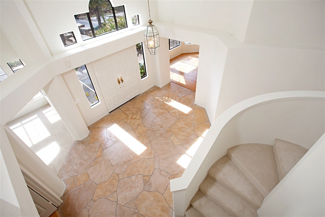 3053 Racetrack View Drive Del Mar, CA 92014 - Photo 3 of 8