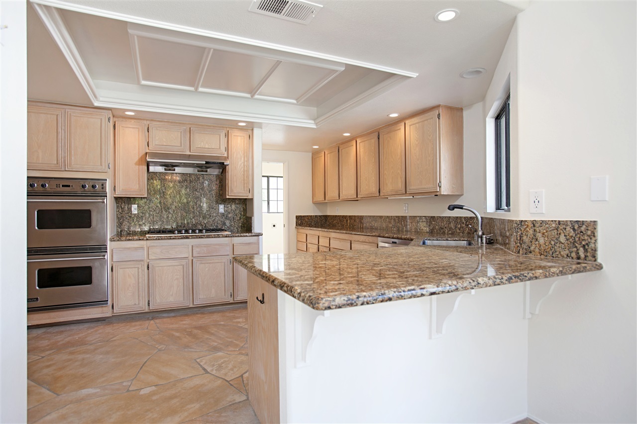 3053 Racetrack View Drive Del Mar, CA 92014 - Photo 5 of 8
