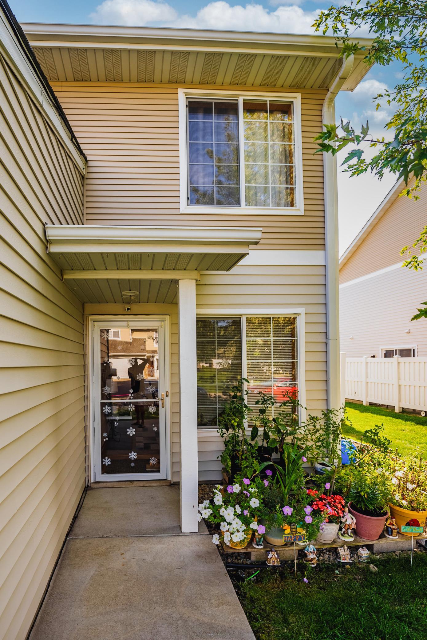 1328 Raintree Lane Waconia, MN 55387 - Photo 3 of 35