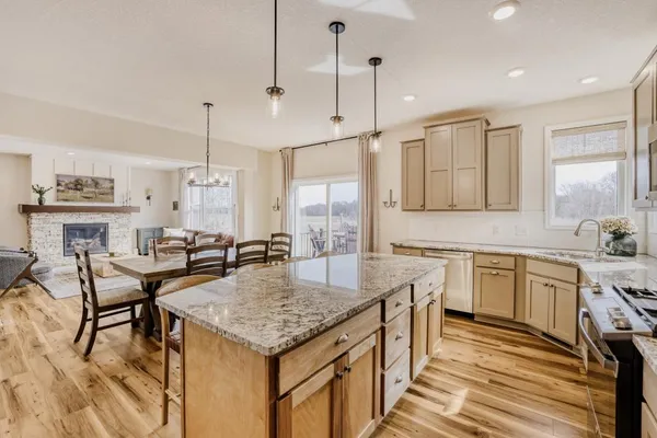 $750,000 | 8088 Haywood Drive, Lino Lakes, MN 55014