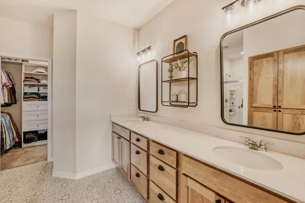 $750,000 | 8088 Haywood Drive, Lino Lakes, MN 55014