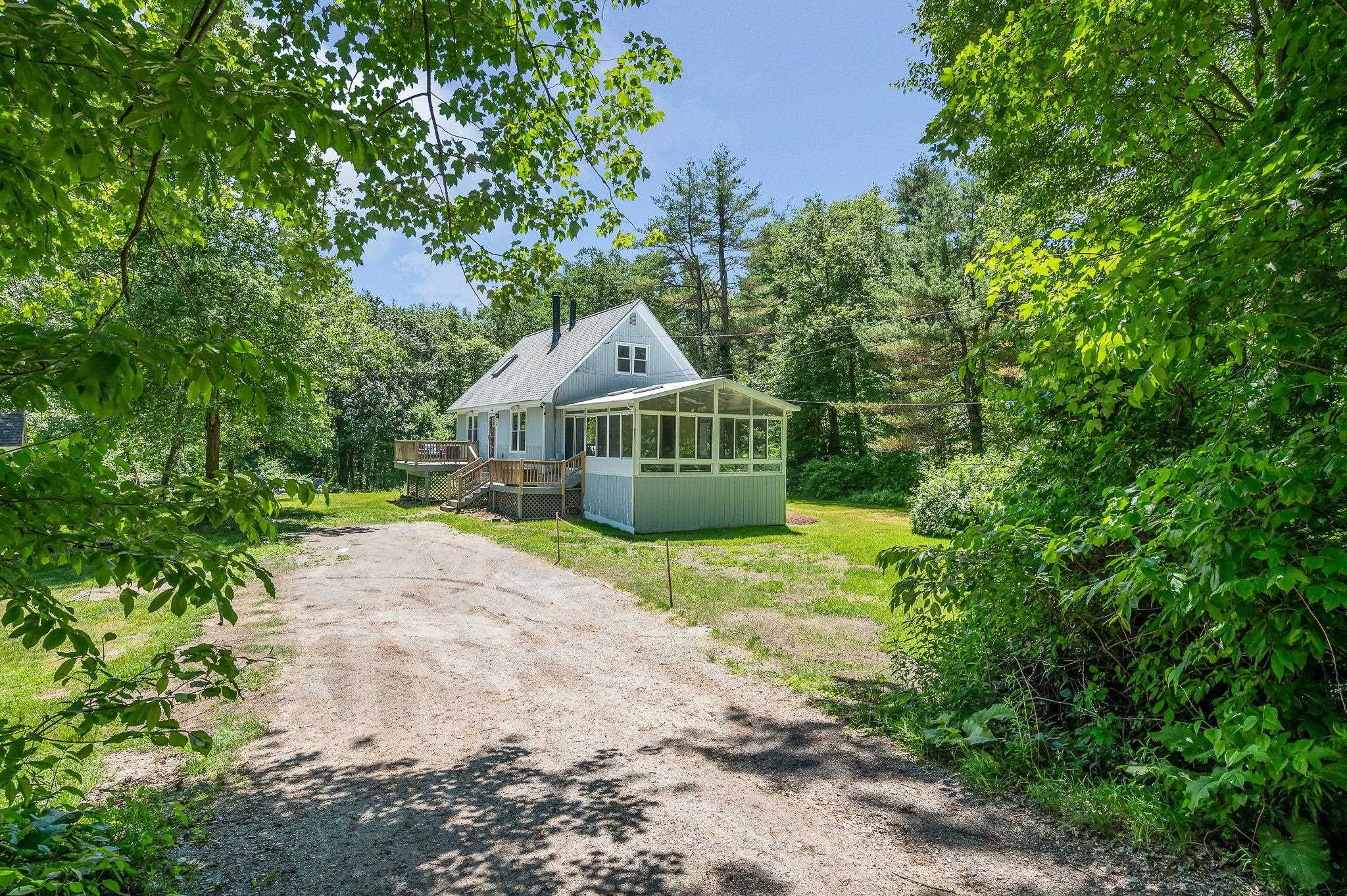 34 Stonehenge Road Londonderry, NH 03053 - Photo 18 of 40