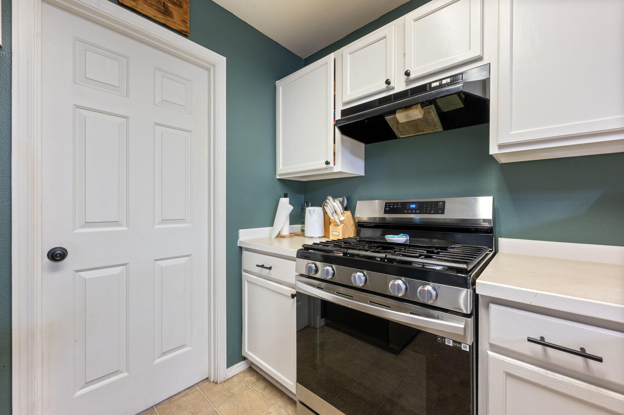 2610 Southwest 23rd Street, Unit 15 Redmond, OR 97756 - Photo 8 of 31 11-web-or-mls-2610-SW-23rd-St-15-Redmond
