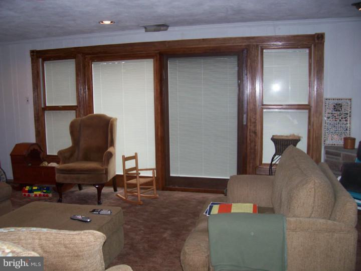 7728 Dorcas Street Philadelphia, PA 19111 - Photo 15 of 20 Den