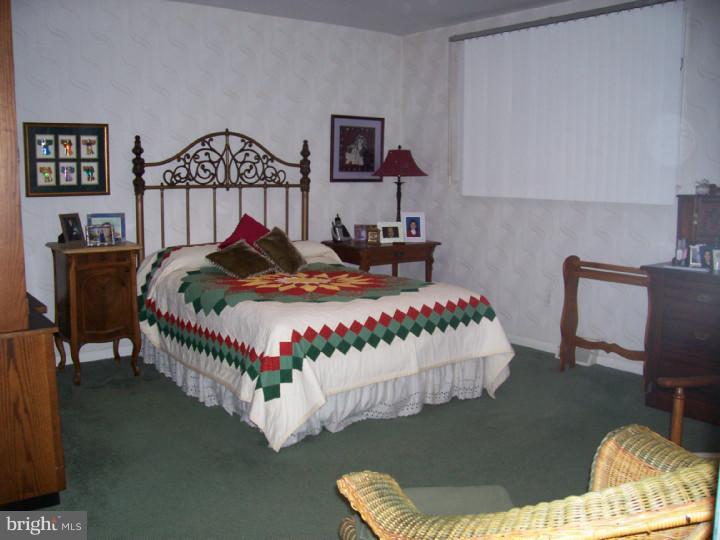 7728 Dorcas Street Philadelphia, PA 19111 - Photo 10 of 20 Bedroom - Main