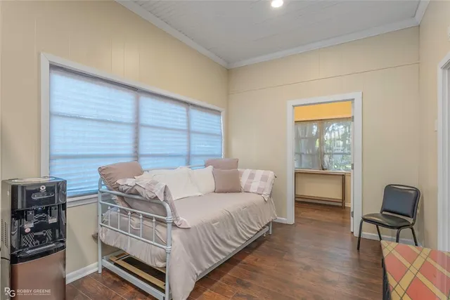 a view of utility room