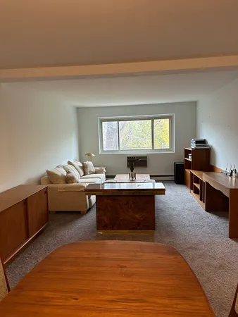 $160,000 | 4939 South Dorchester Avenue, Unit 3H, Chicago, IL 60615