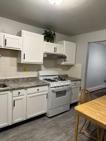 $160,000 | 4939 South Dorchester Avenue, Unit 3H, Chicago, IL 60615