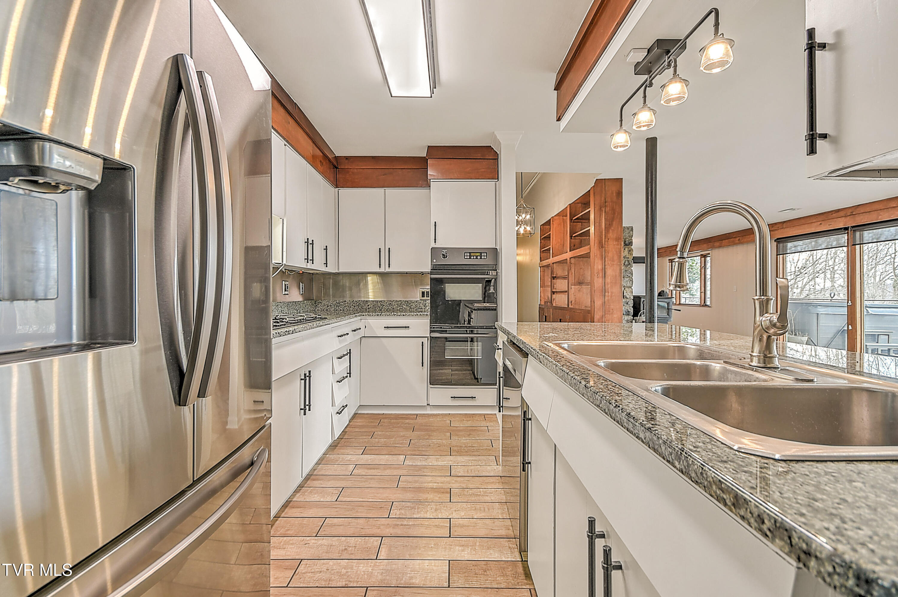 4537 Old Stage Road Kingsport, TN 37664 - Photo 11 of 69 4537 Old Stage Rd JG-31