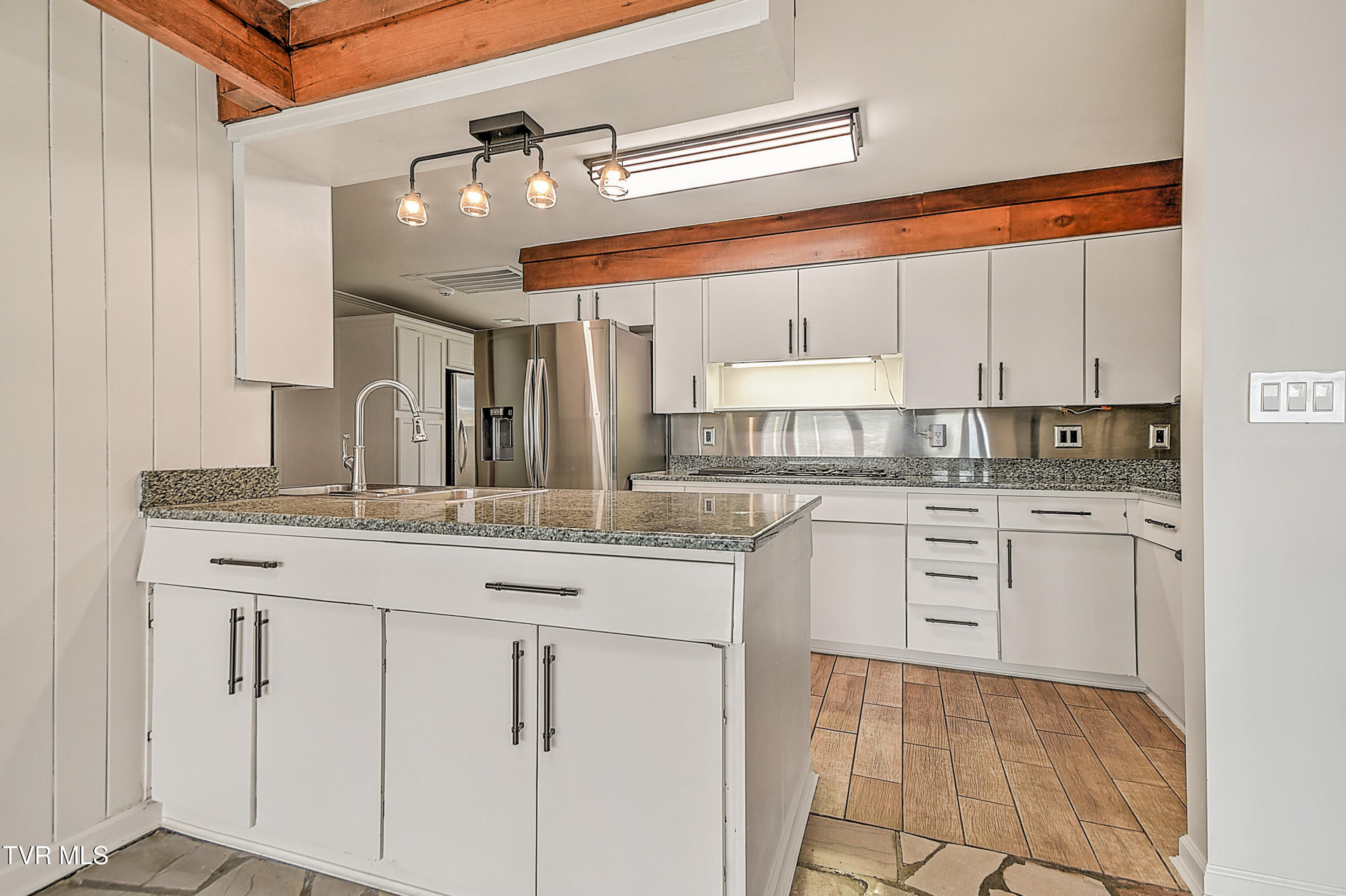 4537 Old Stage Road Kingsport, TN 37664 - Photo 14 of 69 4537 Old Stage Rd JG-34