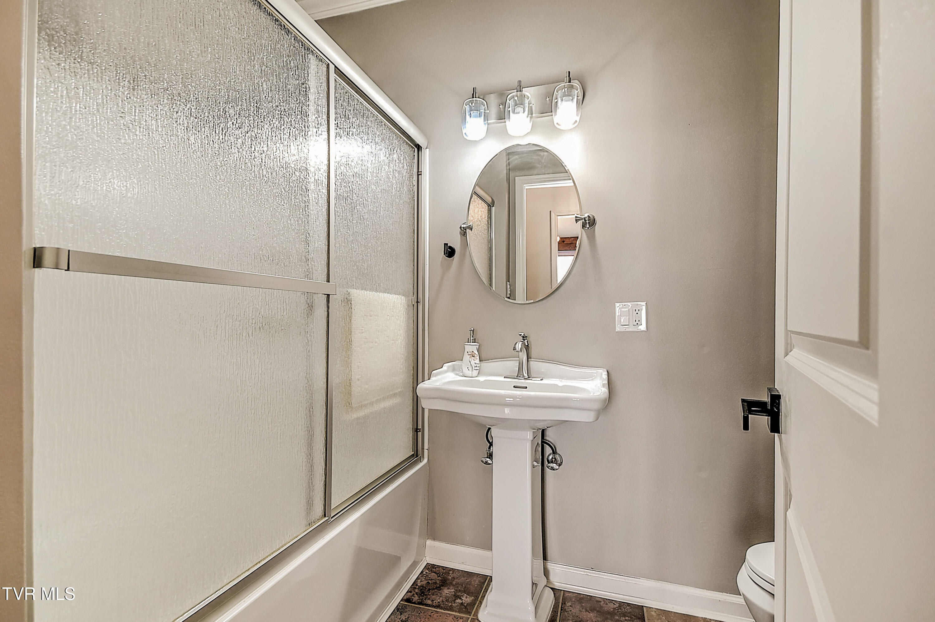 4537 Old Stage Road Kingsport, TN 37664 - Photo 26 of 69 4537 Old Stage Rd JG-14