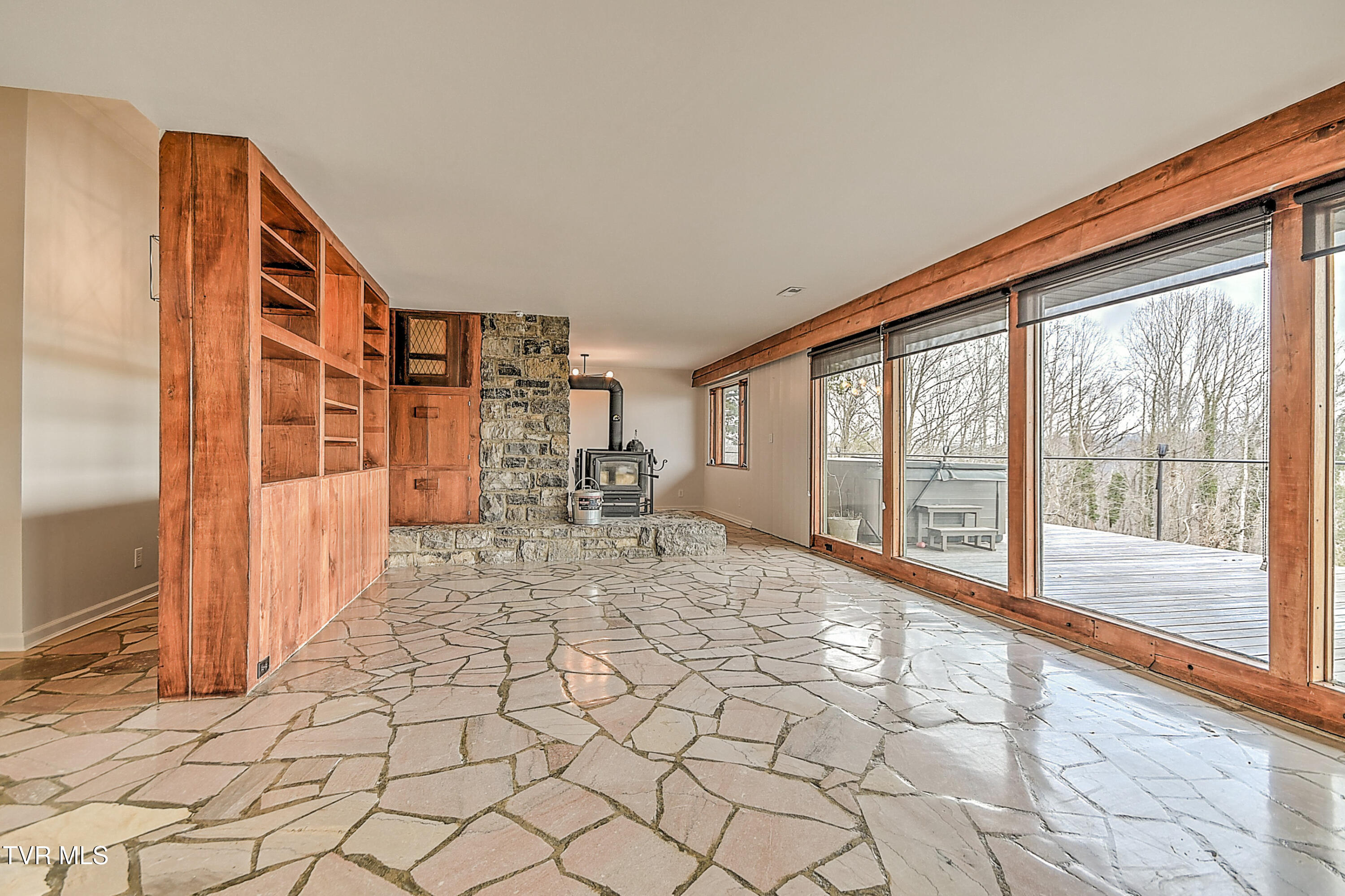 4537 Old Stage Road Kingsport, TN 37664 - Photo 3 of 69 4537 Old Stage Rd JG-25